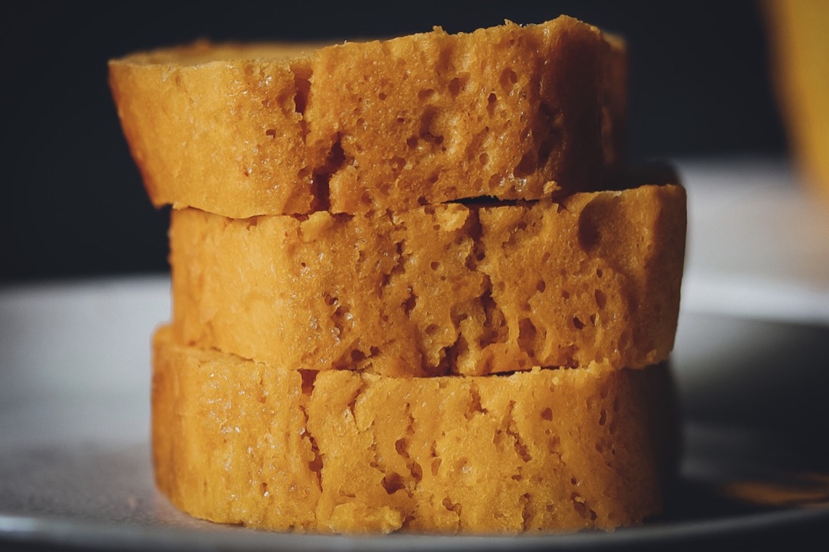 Süßes und veganes Kürbisbrot - Lena Eats | Veganer Foodblog