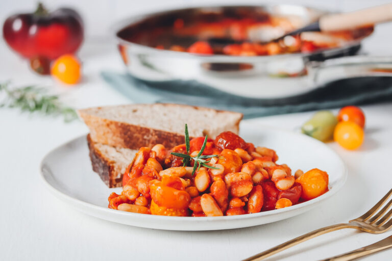 Einfache Baked Beans (Baked Beans Rezept) - Lena Eats | Veganer Foodblog